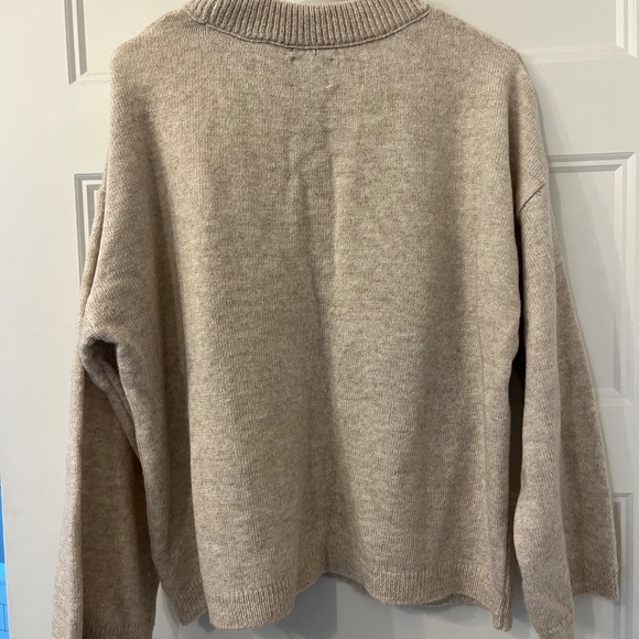 NWOT ASOS Design Beige Knit Poppy Sweater - Picture 5 of 6